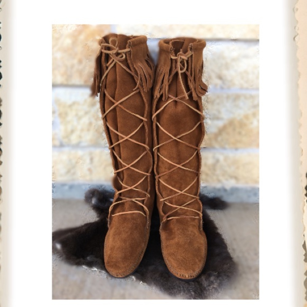 MINNETONKA BOOTS